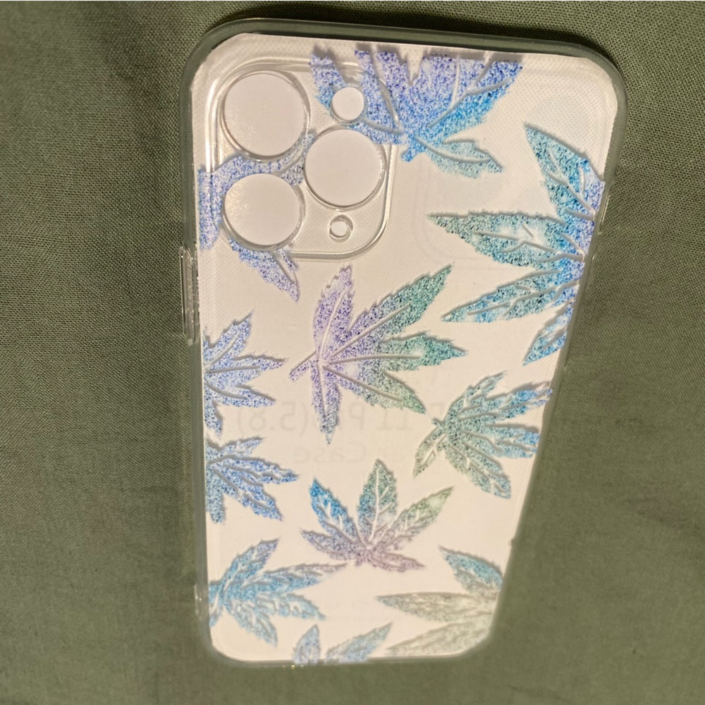 iPhone 11 Pro case - Picture 4 of 4